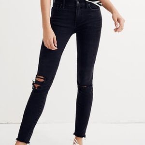 Madewell black distressed The Mom Jean size 29